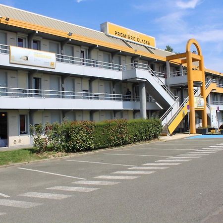 Premiere Classe St Quentin en Yvelines Elancourt Trappes Exterior foto