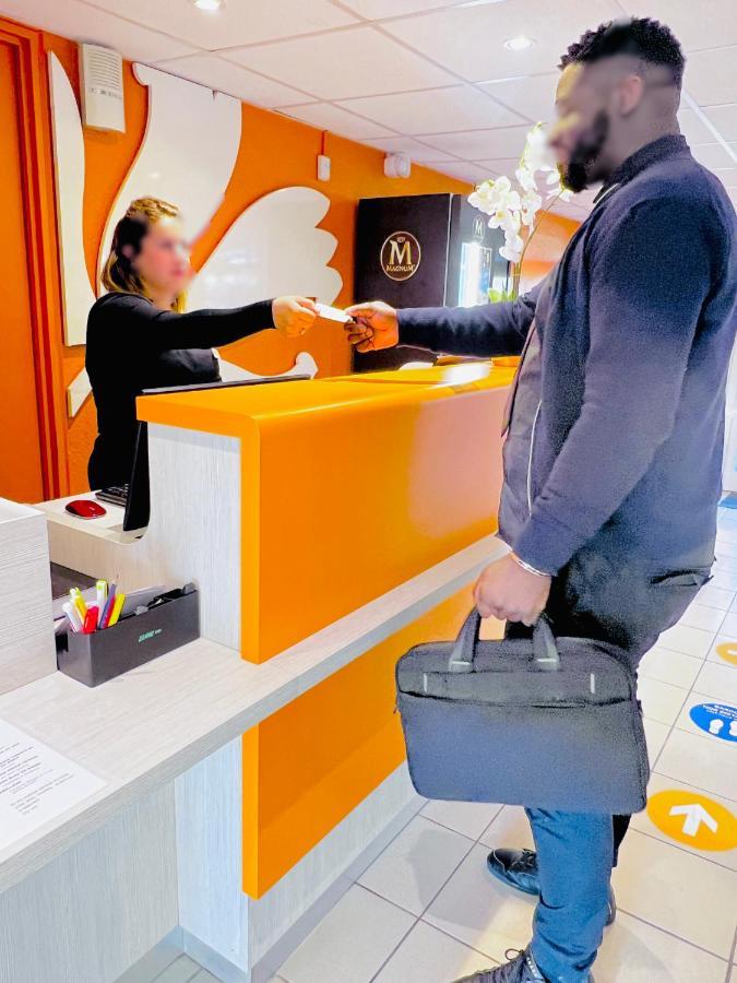 Premiere Classe St Quentin en Yvelines Elancourt Trappes Exterior foto