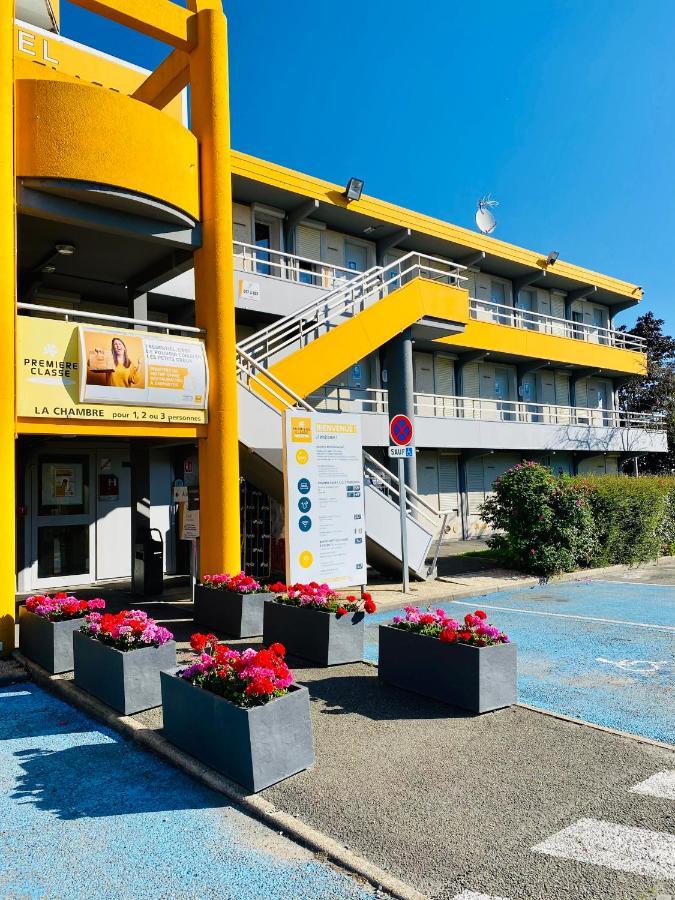 Premiere Classe St Quentin en Yvelines Elancourt Trappes Exterior foto