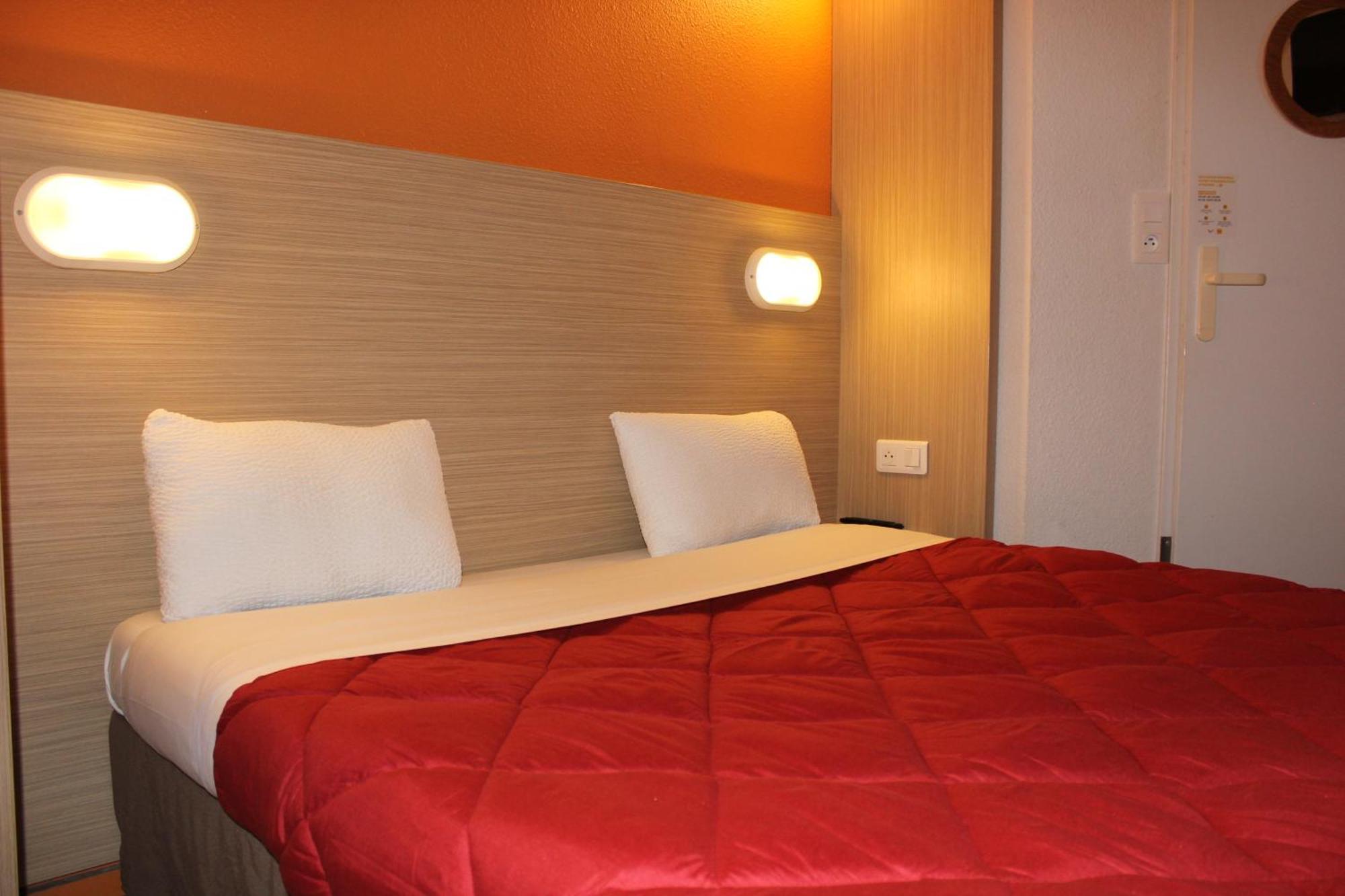 Premiere Classe St Quentin en Yvelines Elancourt Trappes Exterior foto