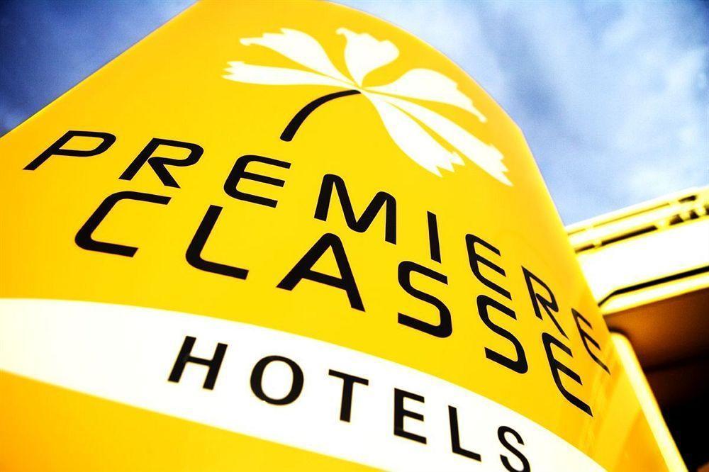 Premiere Classe St Quentin en Yvelines Elancourt Trappes Exterior foto